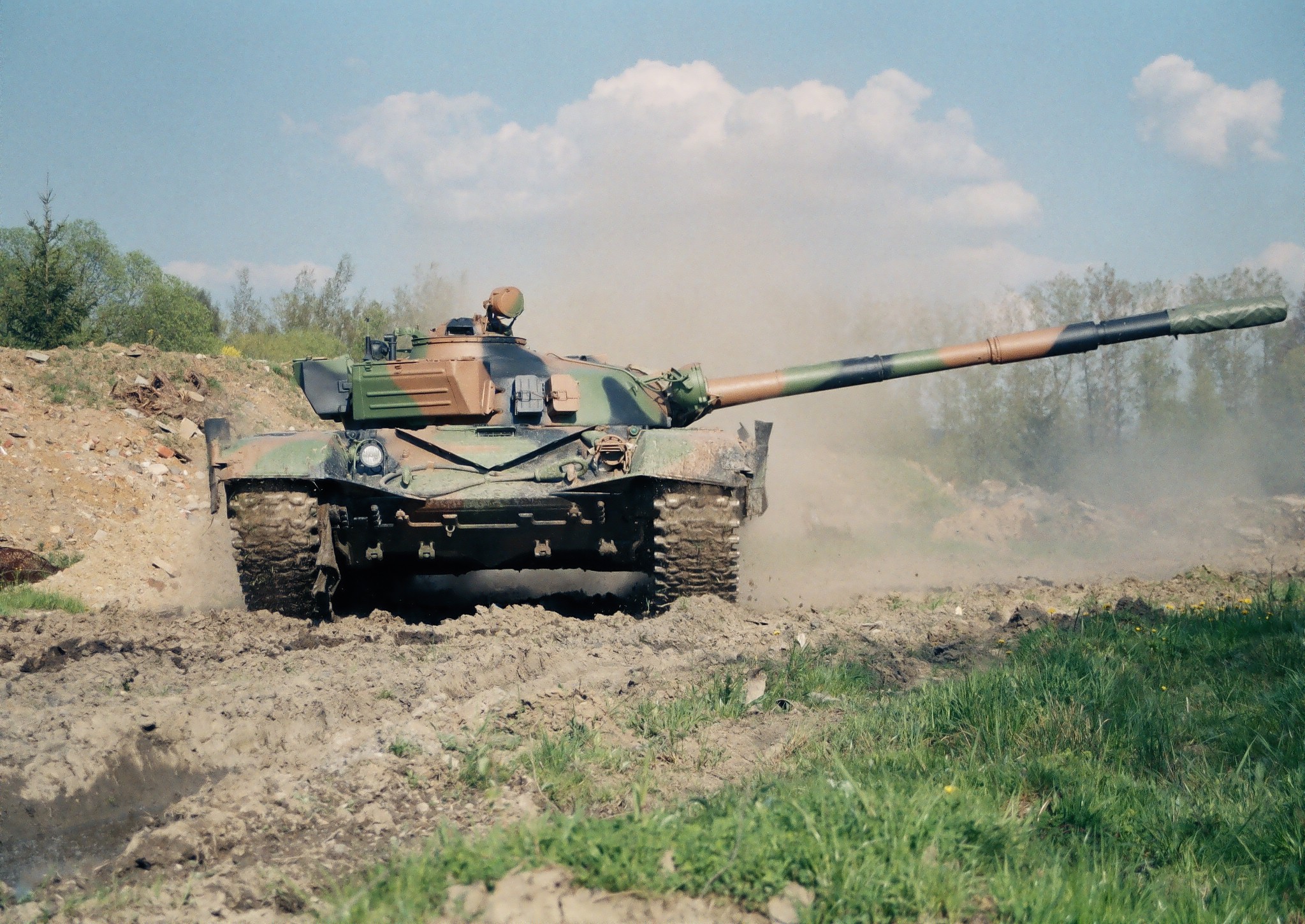 t-72 (3).JPG