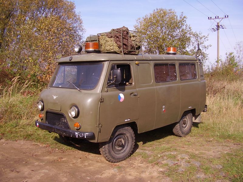 UAZ 452 R-2Mp (01).jpg