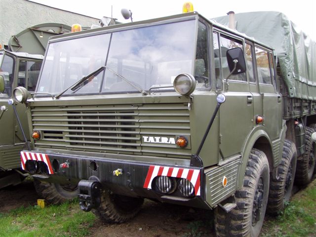 tatra-813 (1).JPG